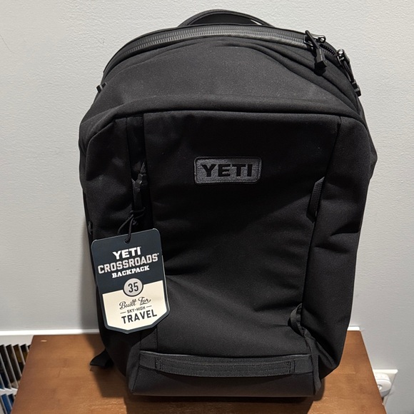 Yeti Other - Yeti Crossroads 35L Backpack - Black